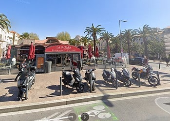 A Perpignan les agriculteurs déversent de l’huile de vidange en centre-ville et provoquent une pollution